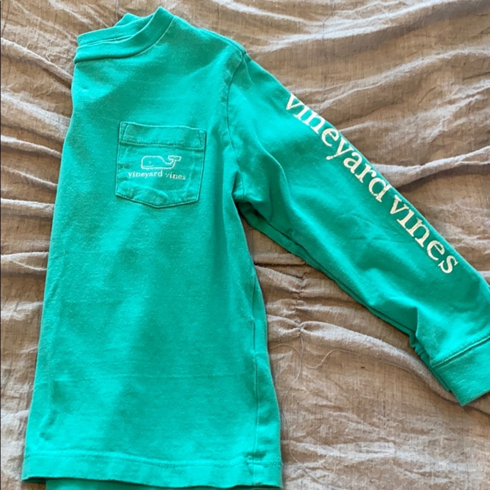 Youth Vineyard Vines logo tee